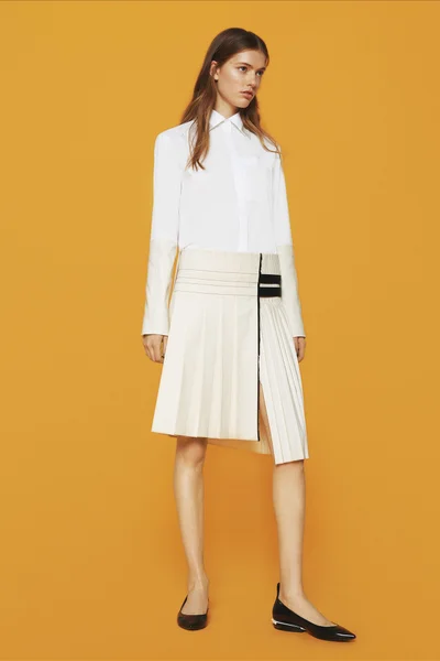 Look 16